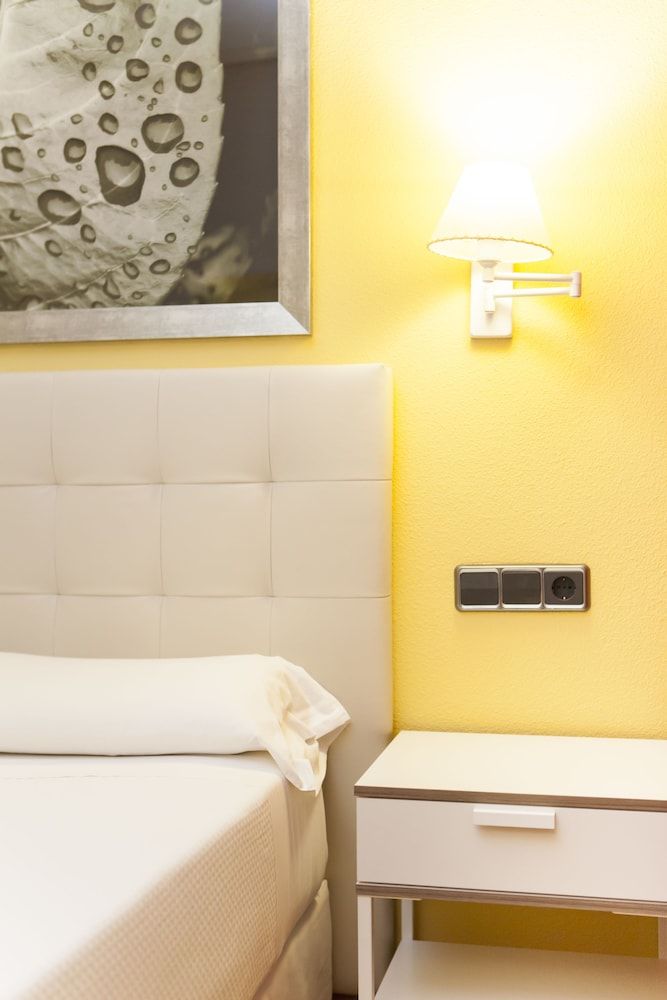 Hotel Sercotel Tres Luces Single Room 3