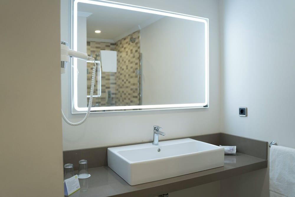 Hotel Sercotel Tres Luces Double Room Single Use 5