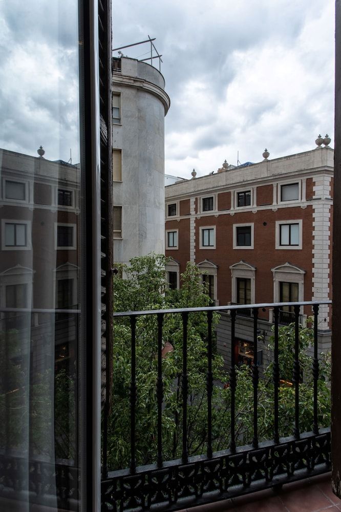 Suites You Zinc Studio, Balcony (3 Guests) 9
