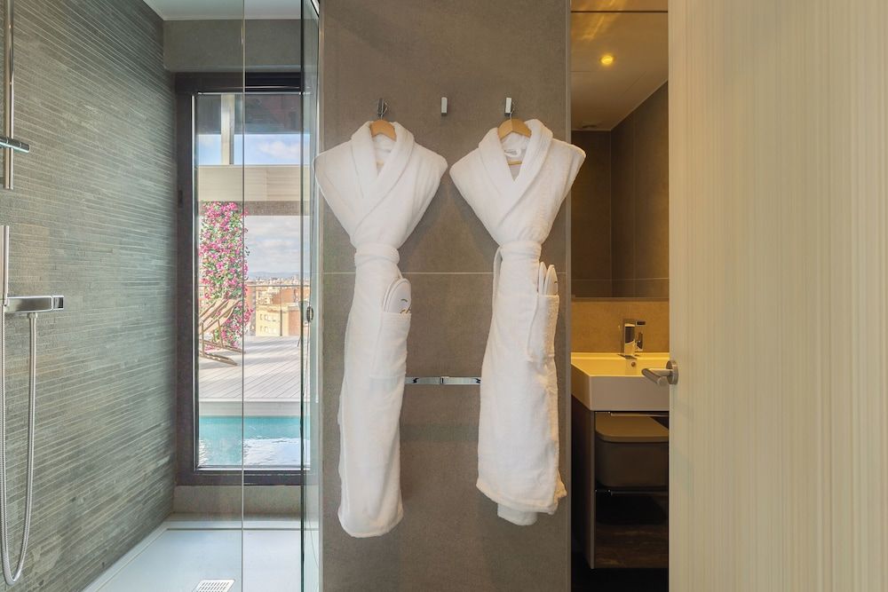 Cosmo Apartments Sants Panoramic Penthouse, Multiple Beds, Private Pool, City View 5