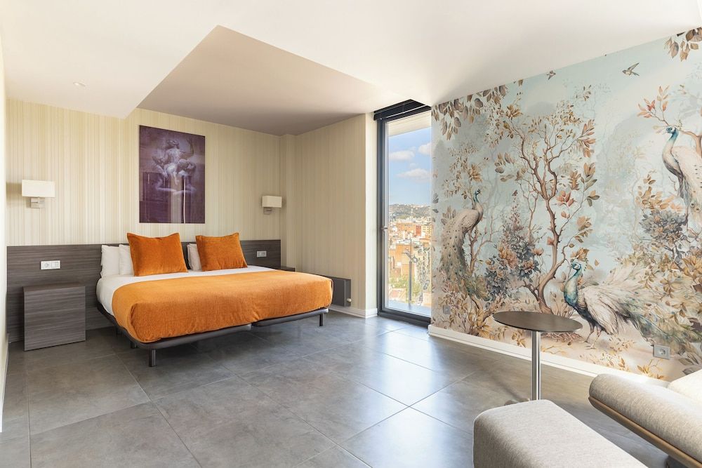 Cosmo Apartments Sants Panoramic Penthouse, Multiple Beds, Private Pool, City View