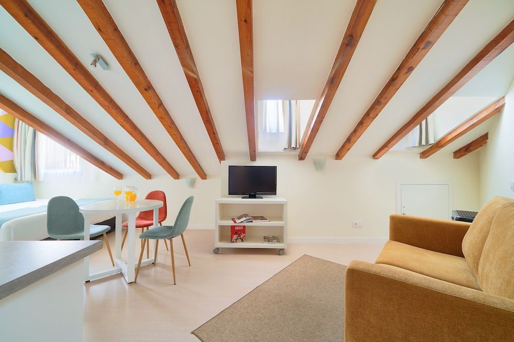 Blume Cruz Suites Standard Suite, Kitchen (1, 2 and 3 pax) 19