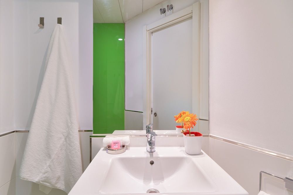 Blume Cruz Suites Standard Suite, Kitchen (1, 2 and 3 pax) 12