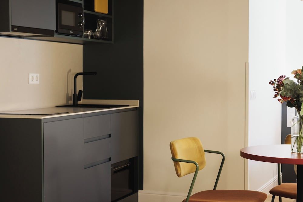 Blume Cruz Suites Standard Suite, Kitchen (1, 2 and 3 pax) 18