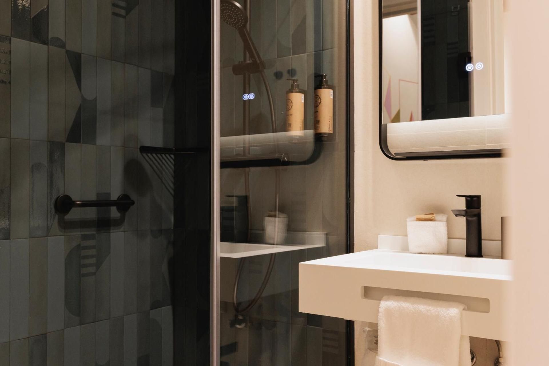 undefined Blume Cruz Suites 4