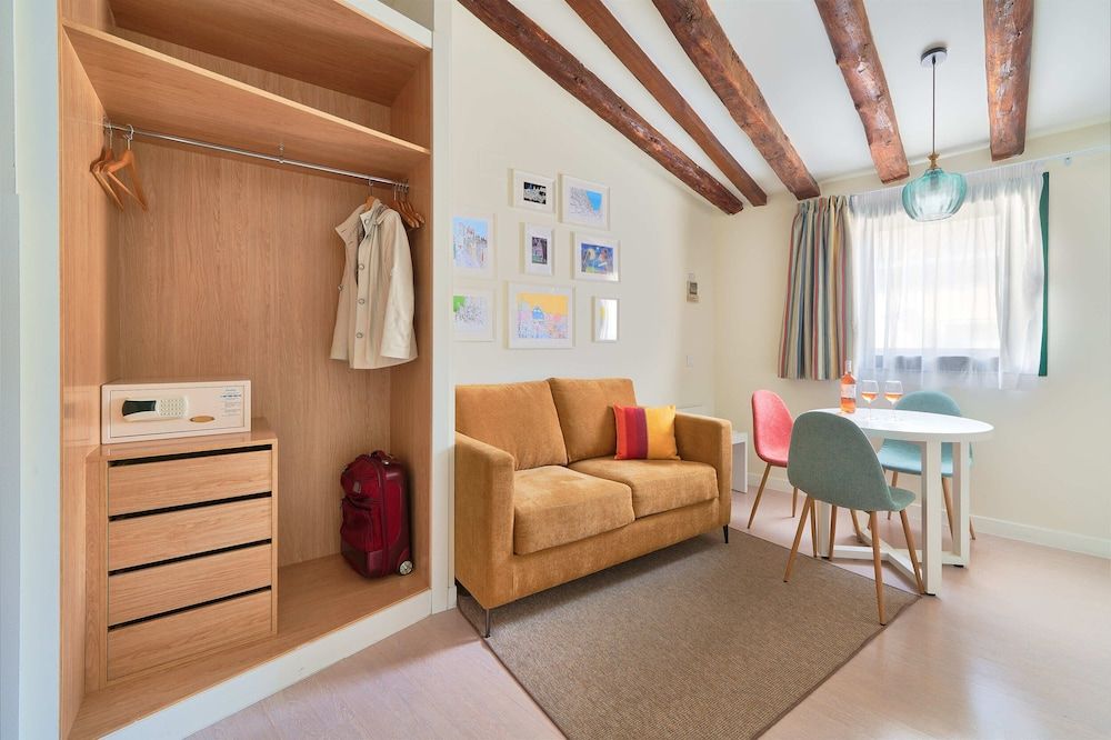 Blume Cruz Suites Standard Suite, Kitchen (1, 2 and 3 pax) 26