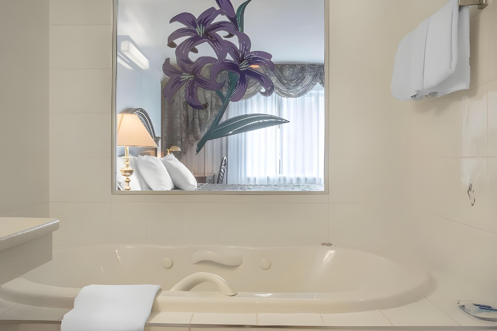 1 King Bed, Nonsmoking