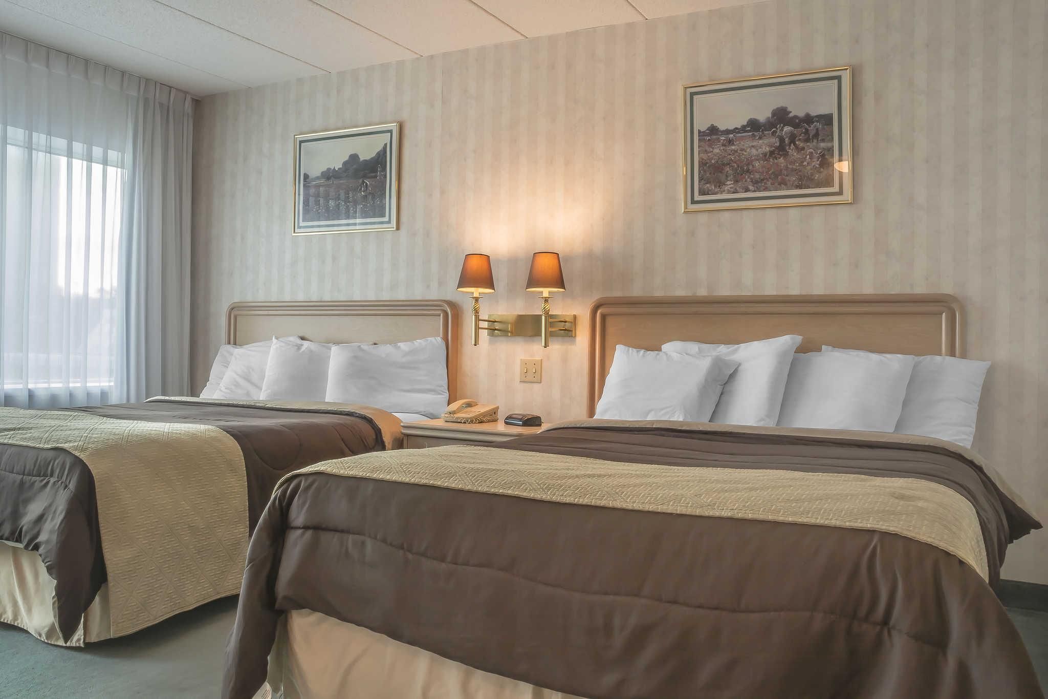 undefined Rodeway Inn Fallsview 5
