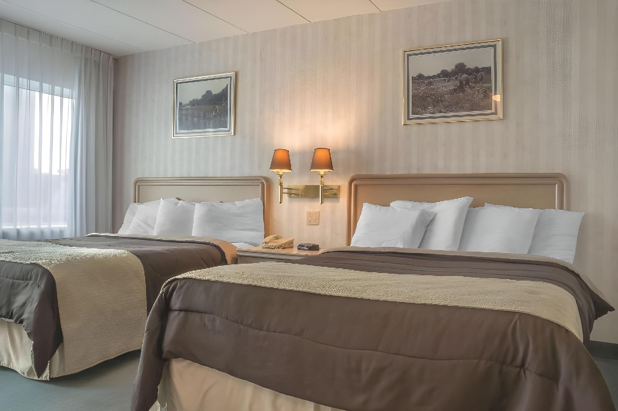 undefined Rodeway Inn Fallsview 10