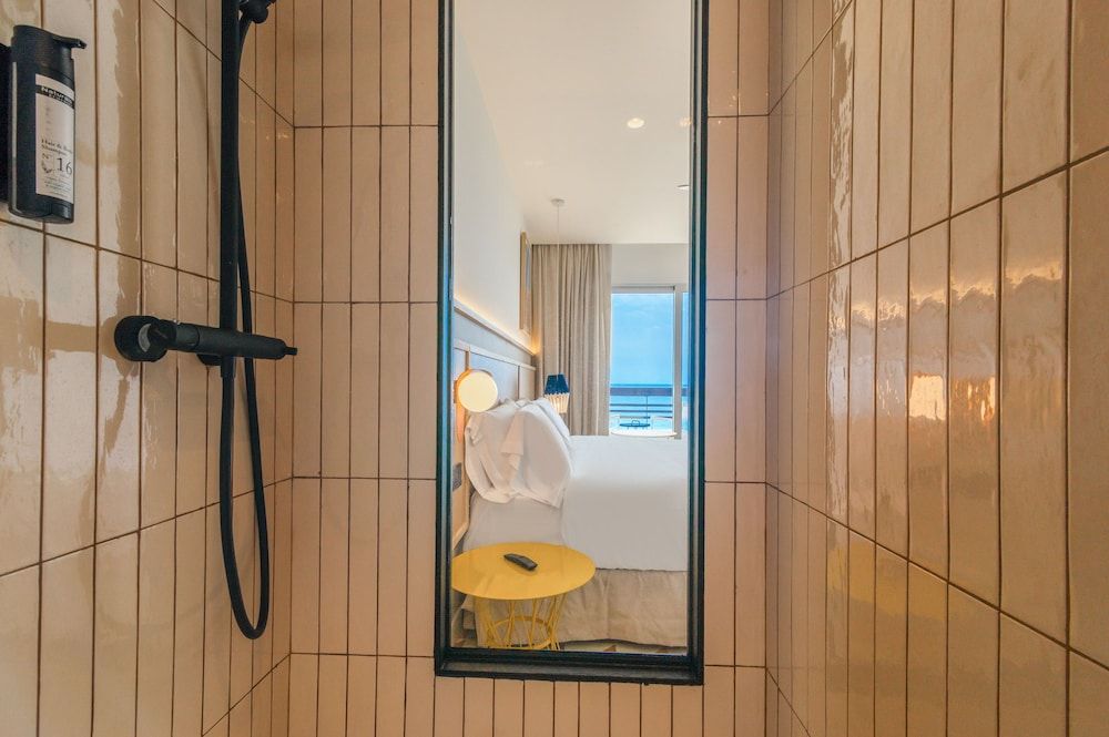 Akquaaa Boutique Hotel Deluxe Room, Sea View 7