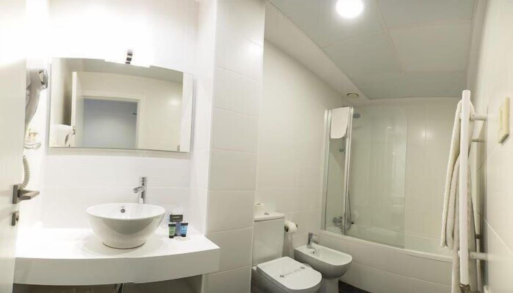 Hotel El Mudayyan Quadruple Room 12