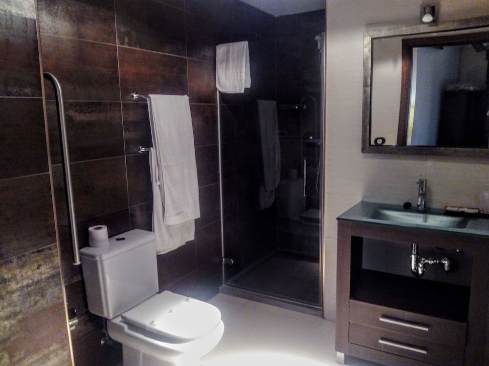 Hotel El Mudayyan Quadruple Room 11