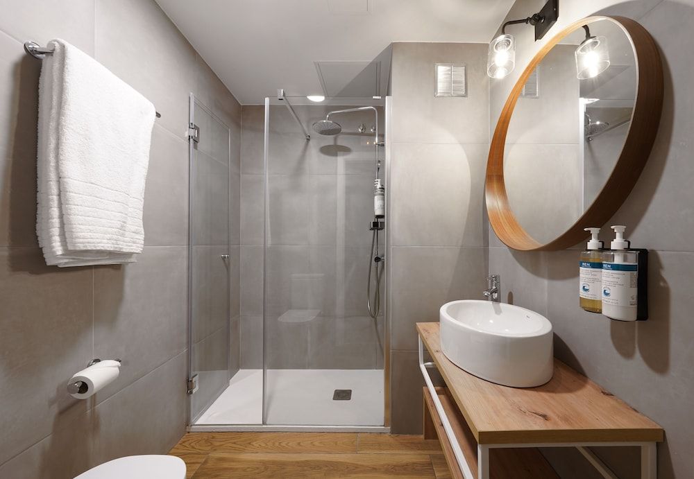 Numa Barcelona Brio Small Room 11