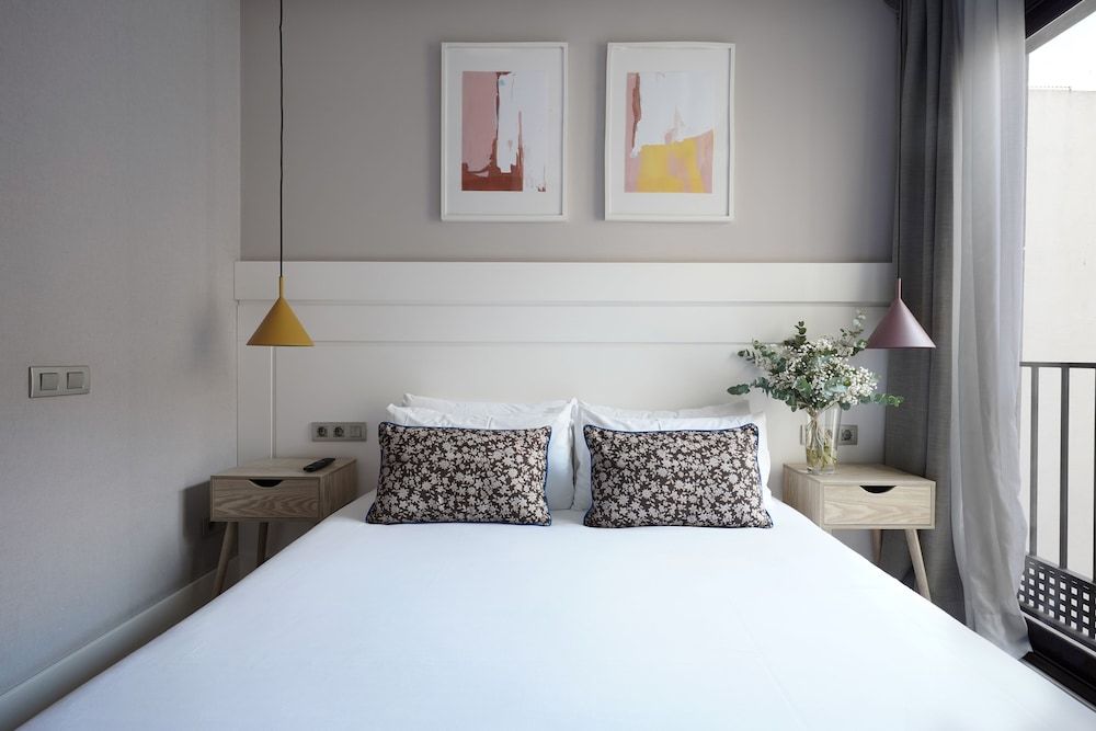 Numa Barcelona Brio Small Room 5