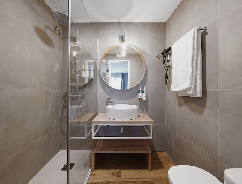 Numa Barcelona Brio Small Room, Balcony 7