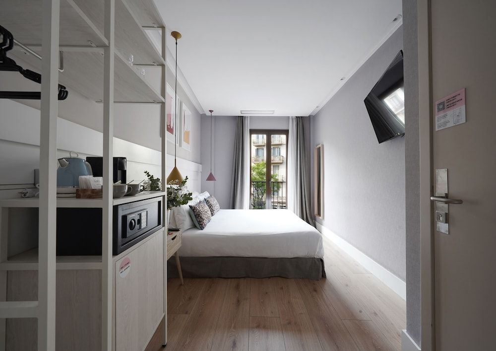 Numa Barcelona Brio Small Room, Balcony 2