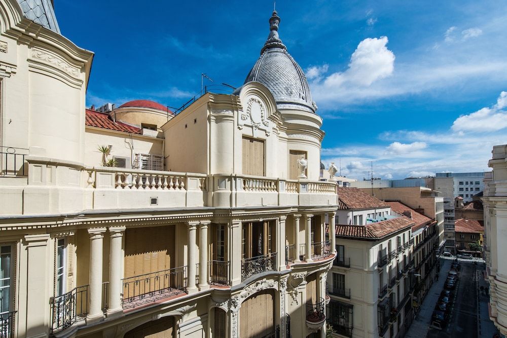 undefined Hotel Vincci The Mint 2