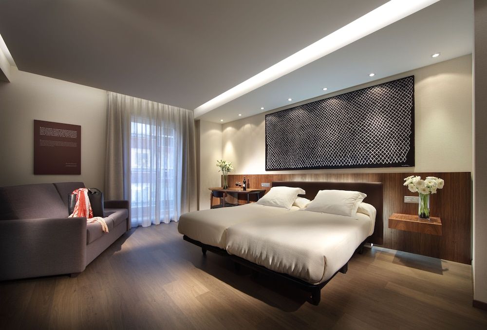 Triple Room (2 Adults + 1 Child in an Extra Bed)