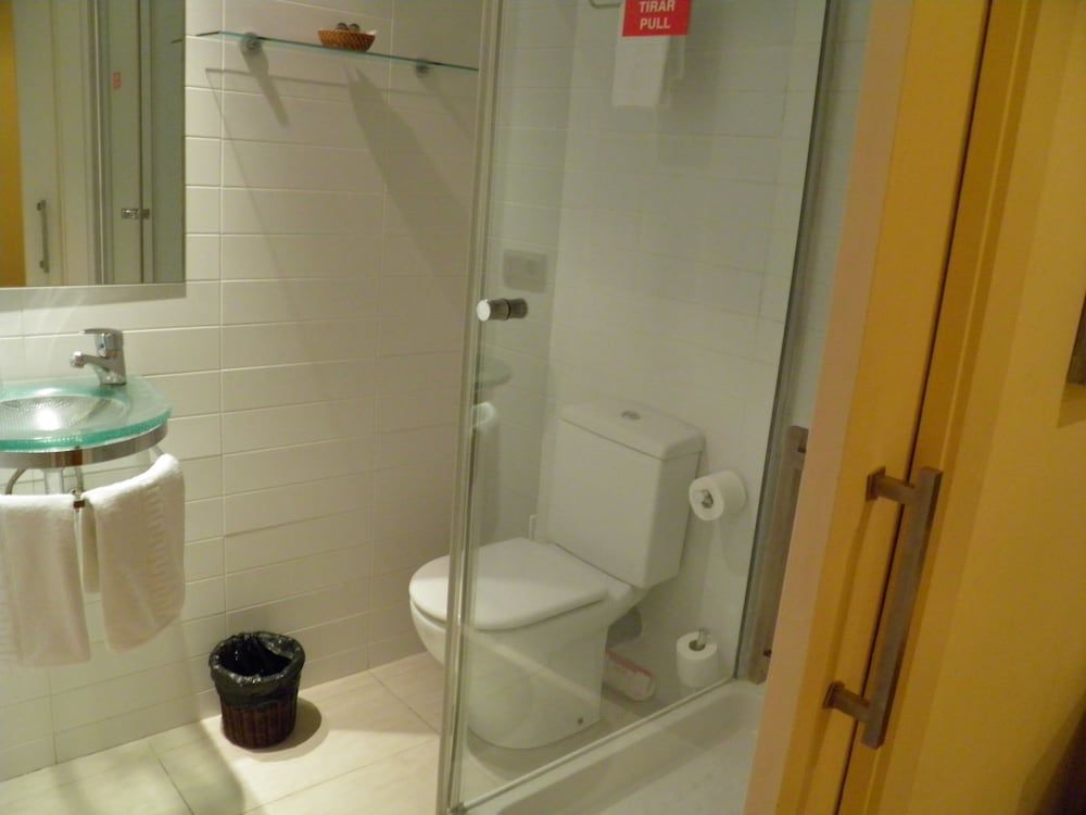 Hotel Annex Twin Room 6