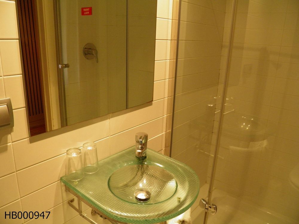 Hotel Annex Twin Room 5