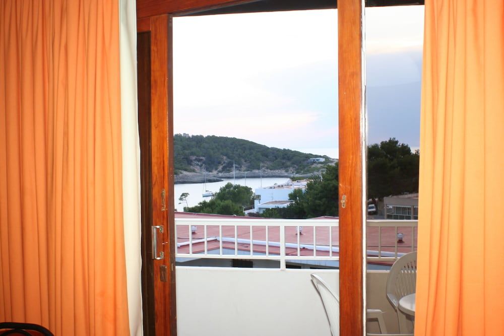 Apartamentos del Rey Apartment, 2 Bedrooms 3