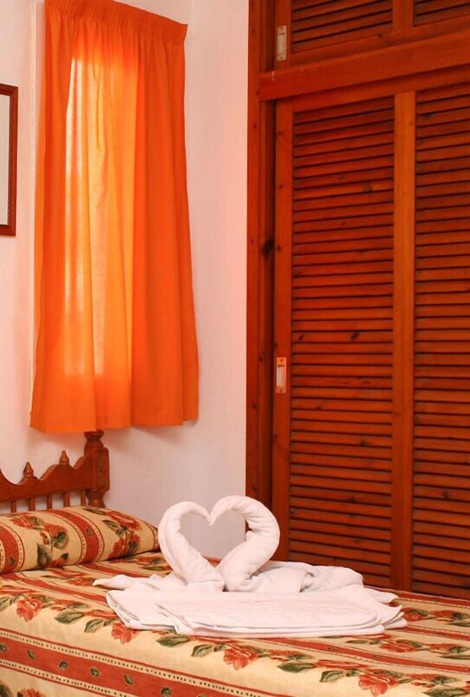 Room Service - Dining