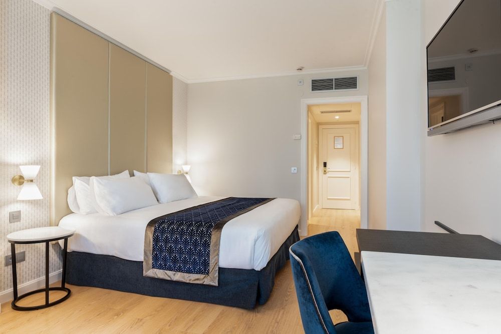 Eurostars Gran Hotel Lugo Twin Room (2 Adults + 1 Child) 2