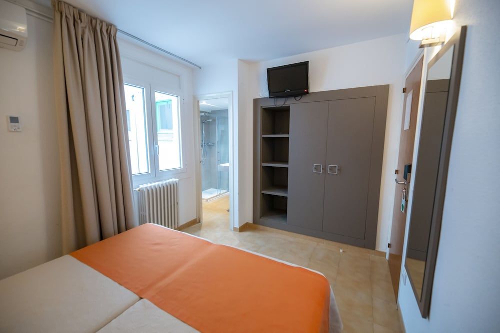 Hotel Risech Economy Double or Twin Room 7