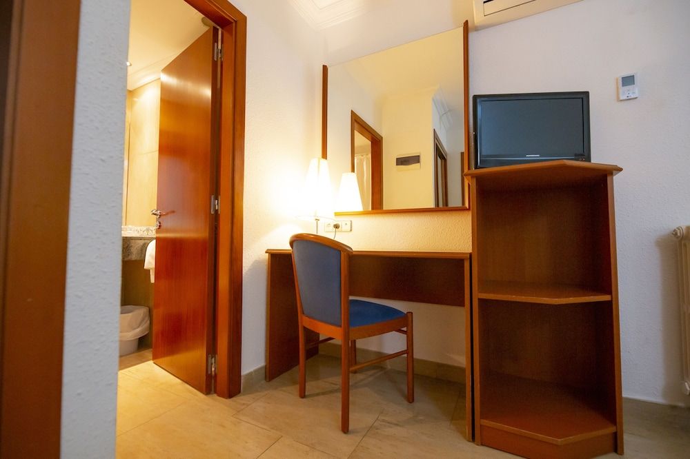 Hotel Risech Economy Double or Twin Room 14