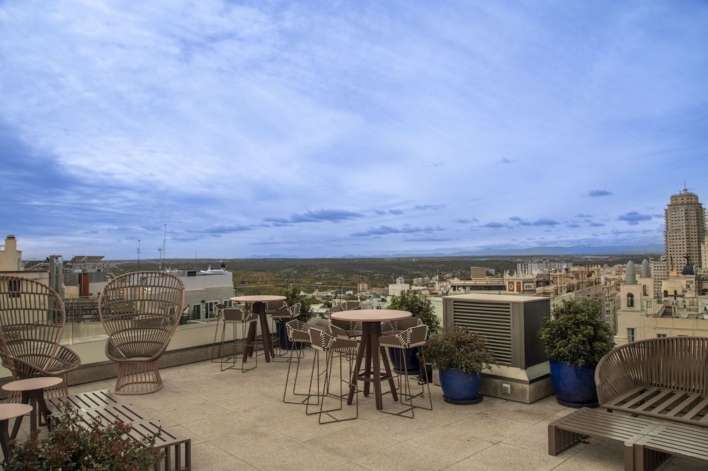 undefined SmartRental Collection Centric II 7