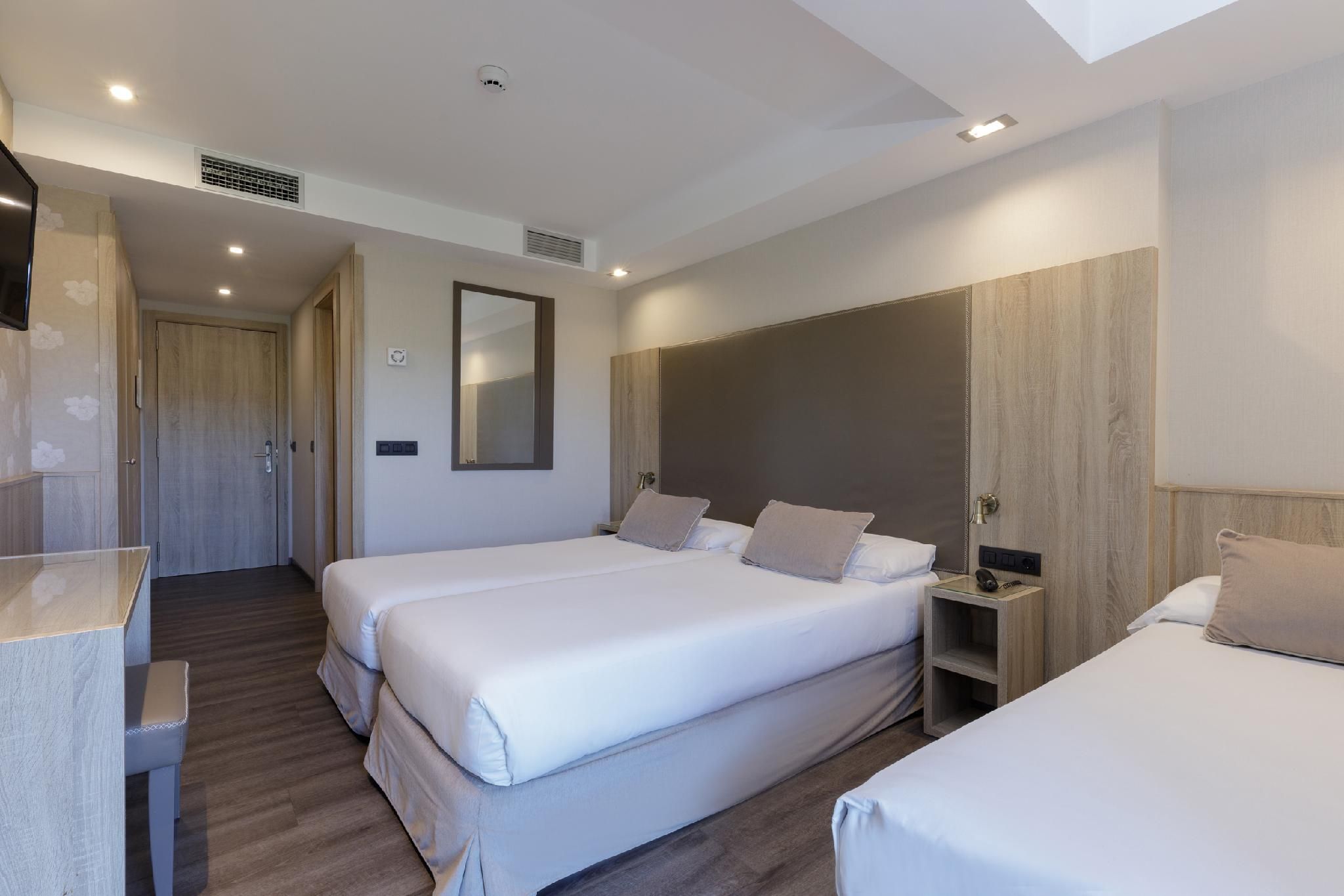 Civera Hotel Triple 2