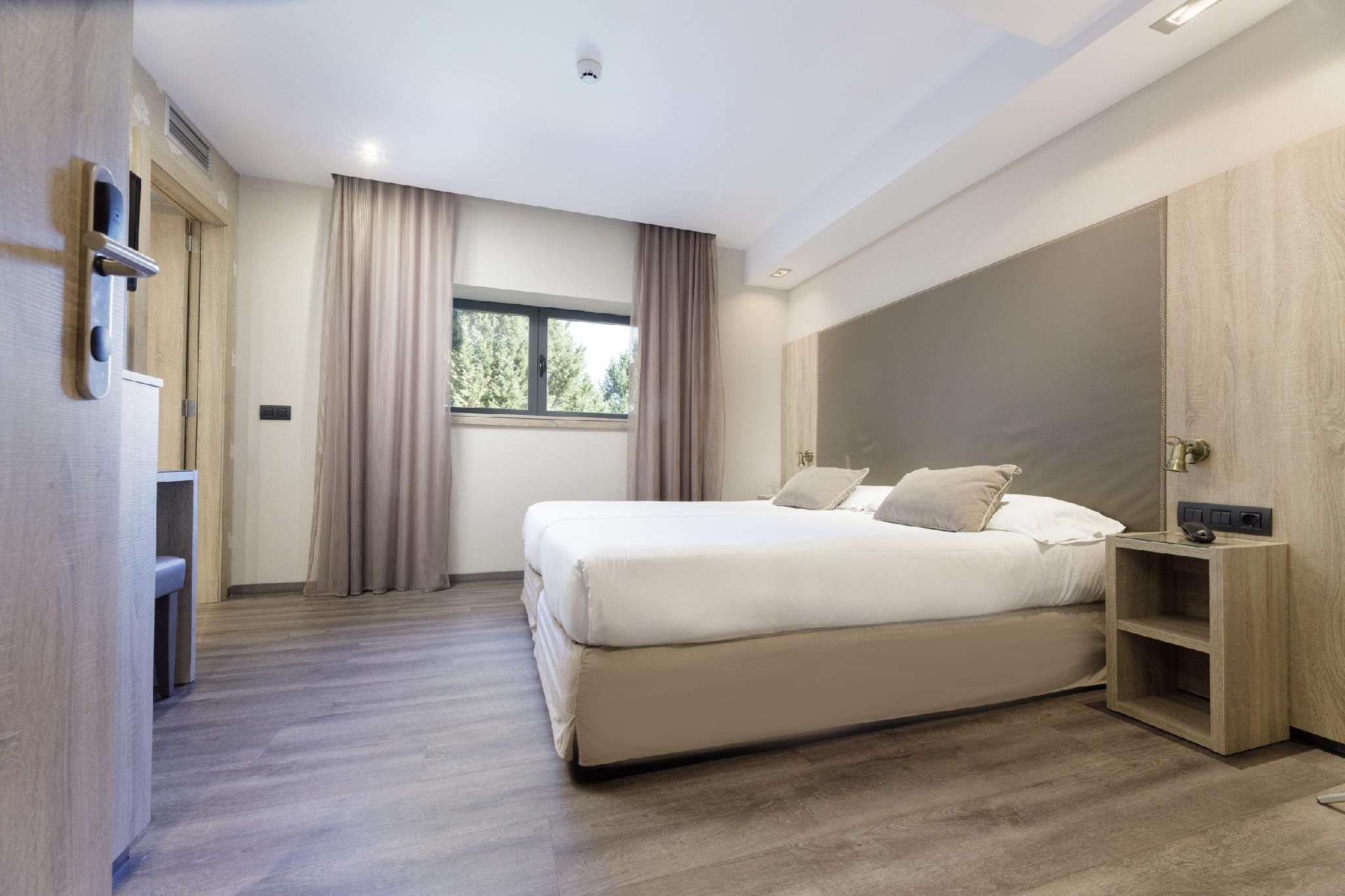 Interconnecting Rooms