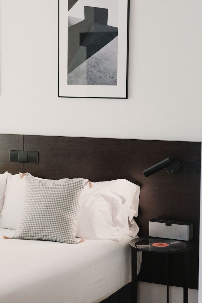 Parker The Urban Flats Loft (2 Adults + 1 Child) 6