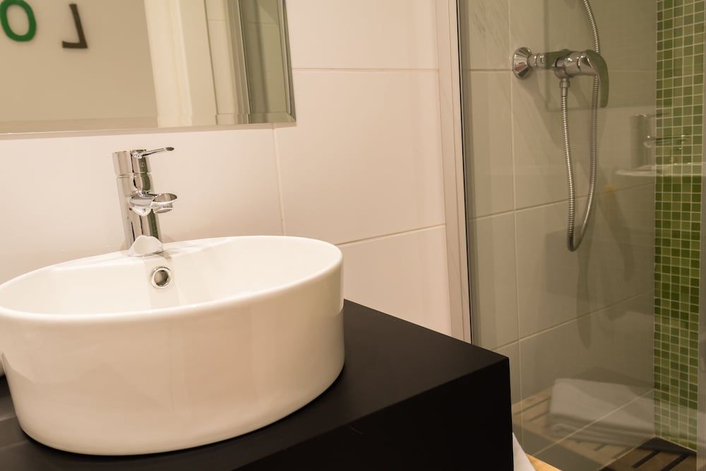 The Central House Barcelona Gracia - Hostel Twin Room, Ensuite 5