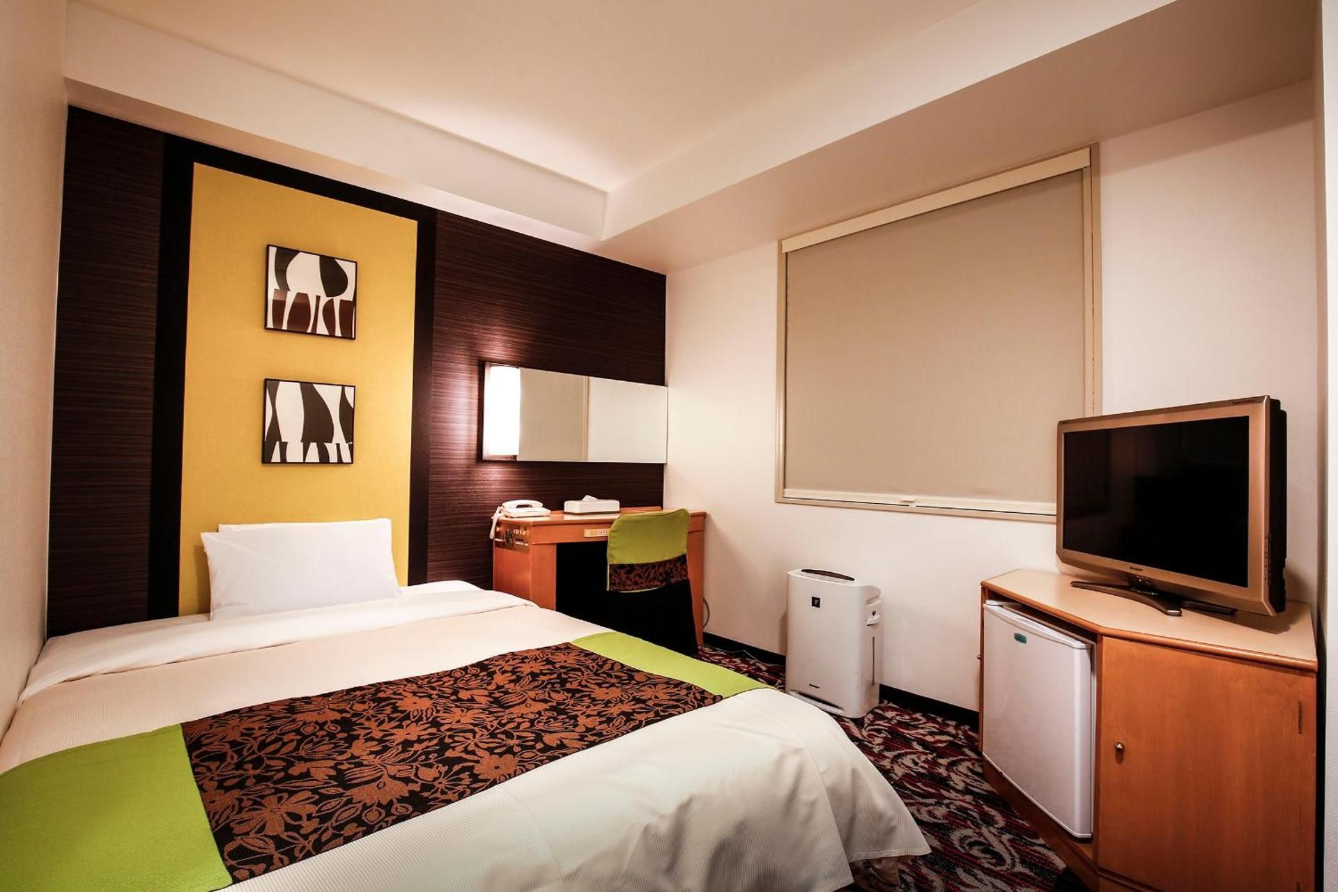 Moderate Semi-Double Room - Smoking