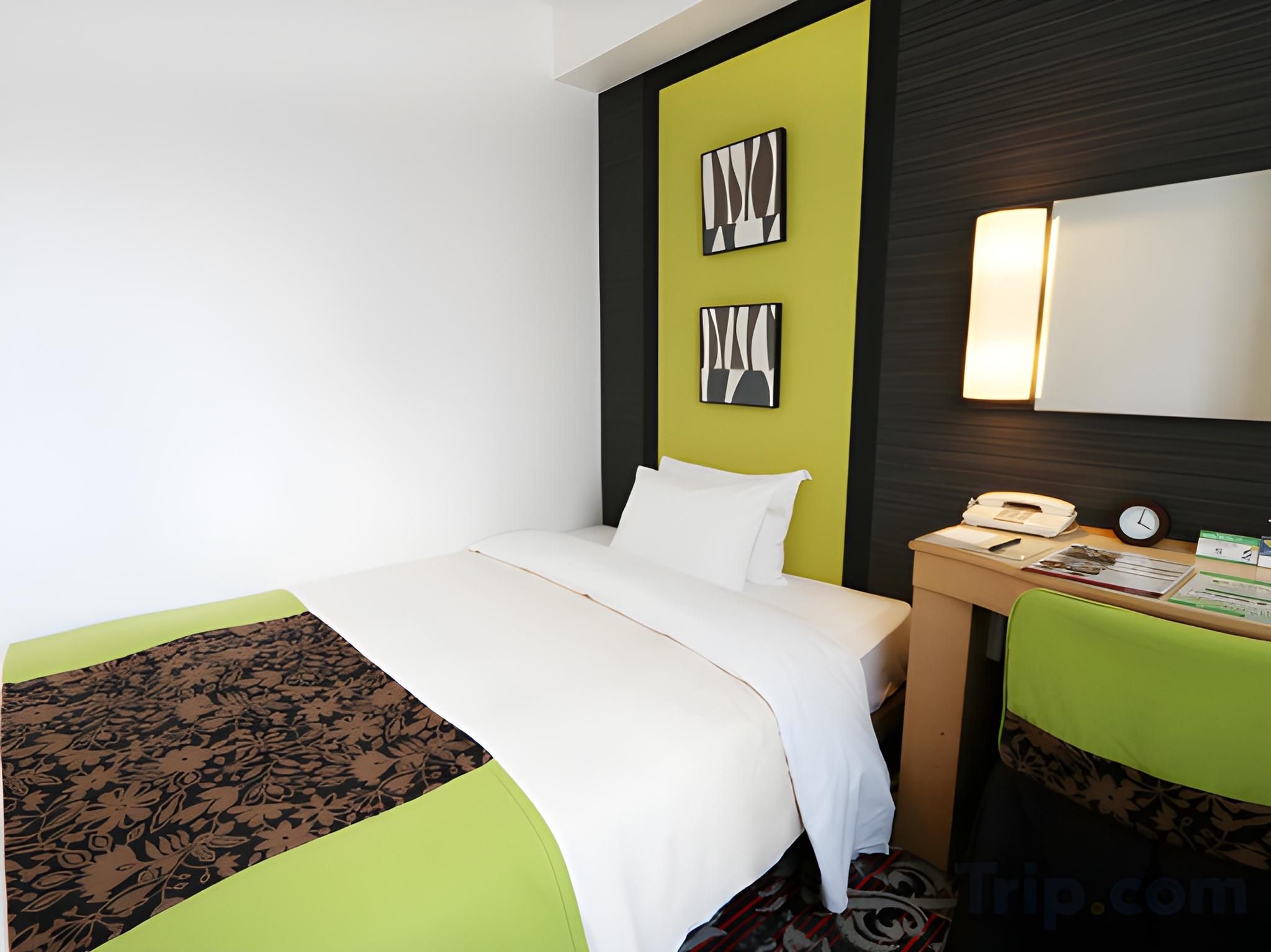 Moderate Semi-Double Room - Smoking