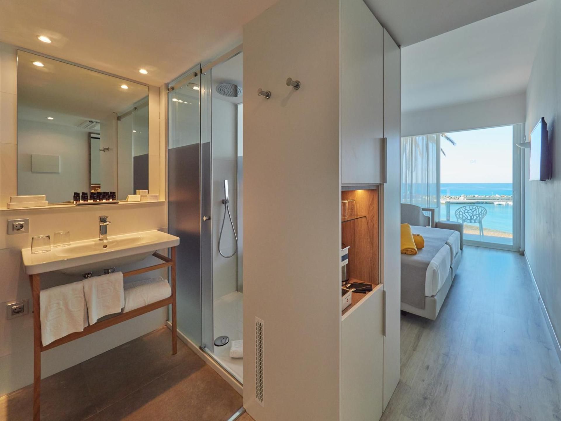 Standard Sea View