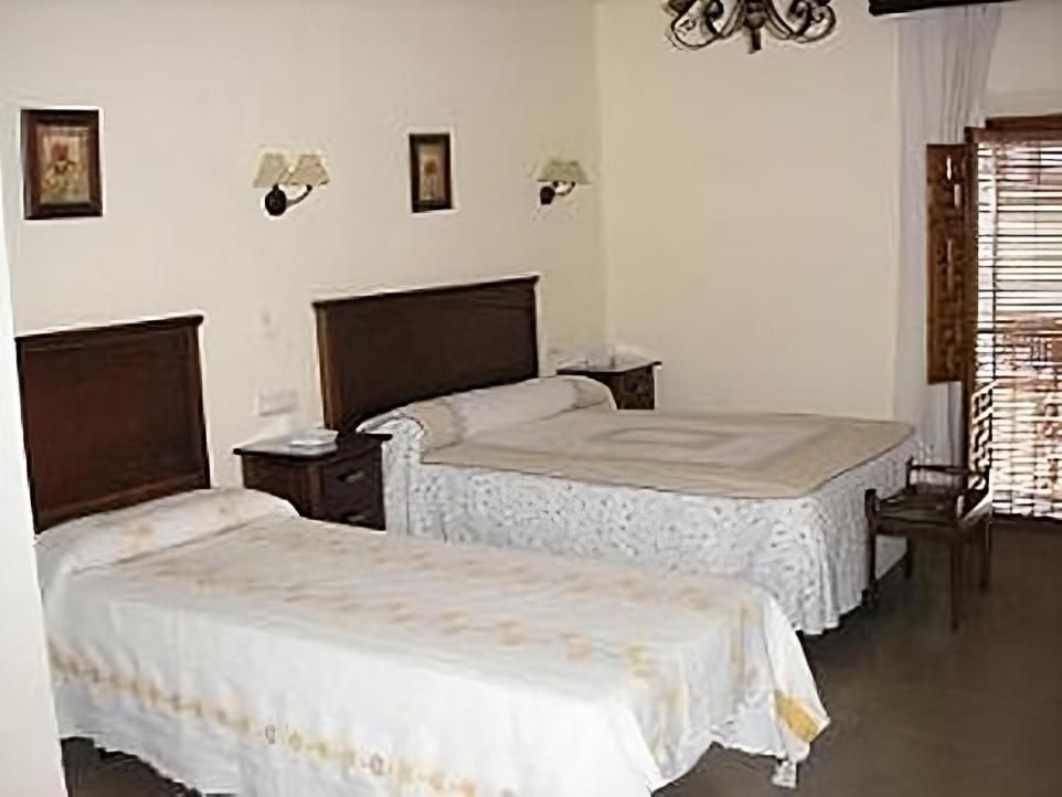 Quadruple Room with Private Bathroom