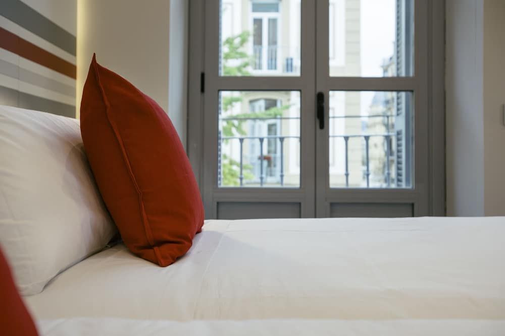 Legazpi Doce Rooms & Suites Exterior Balcony double or twin room 10