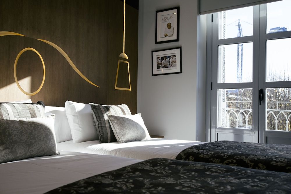 Legazpi Doce Rooms & Suites Family Studio Suite, 2 Bedrooms 4