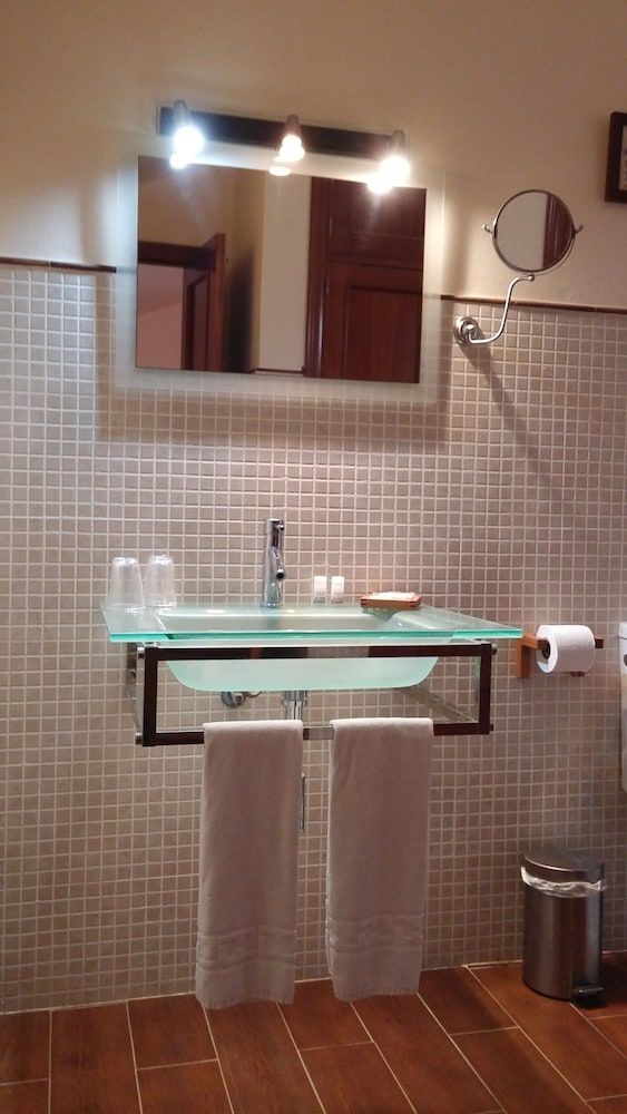 Deep Soaking Bathtub