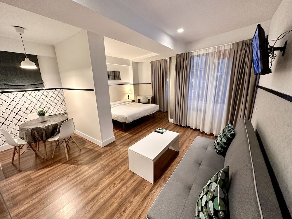 undefined Far Home Gran Vía - Hostel 3