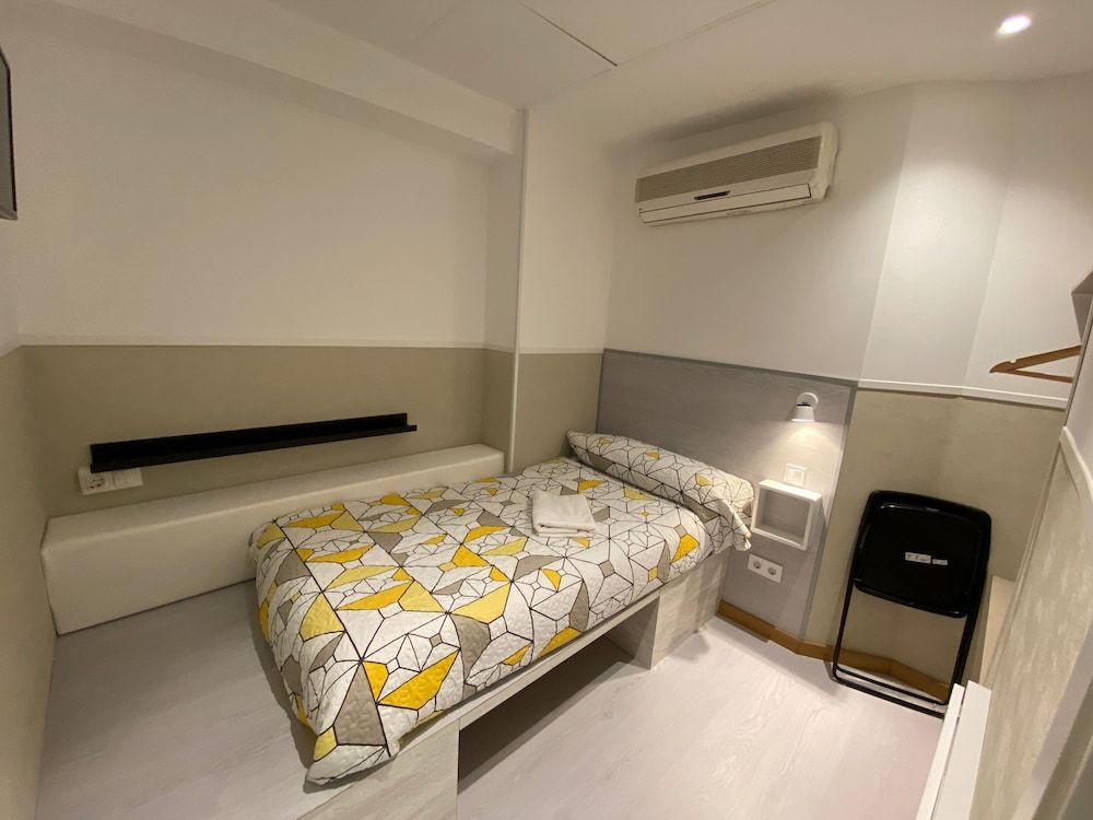 undefined Far Home Gran Vía - Hostel 4