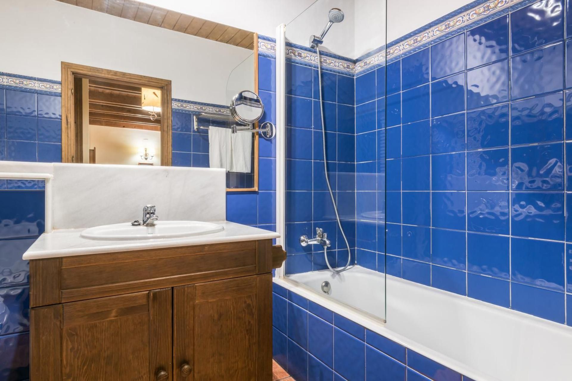 Apartment (4 Adults) with access to swimming pool