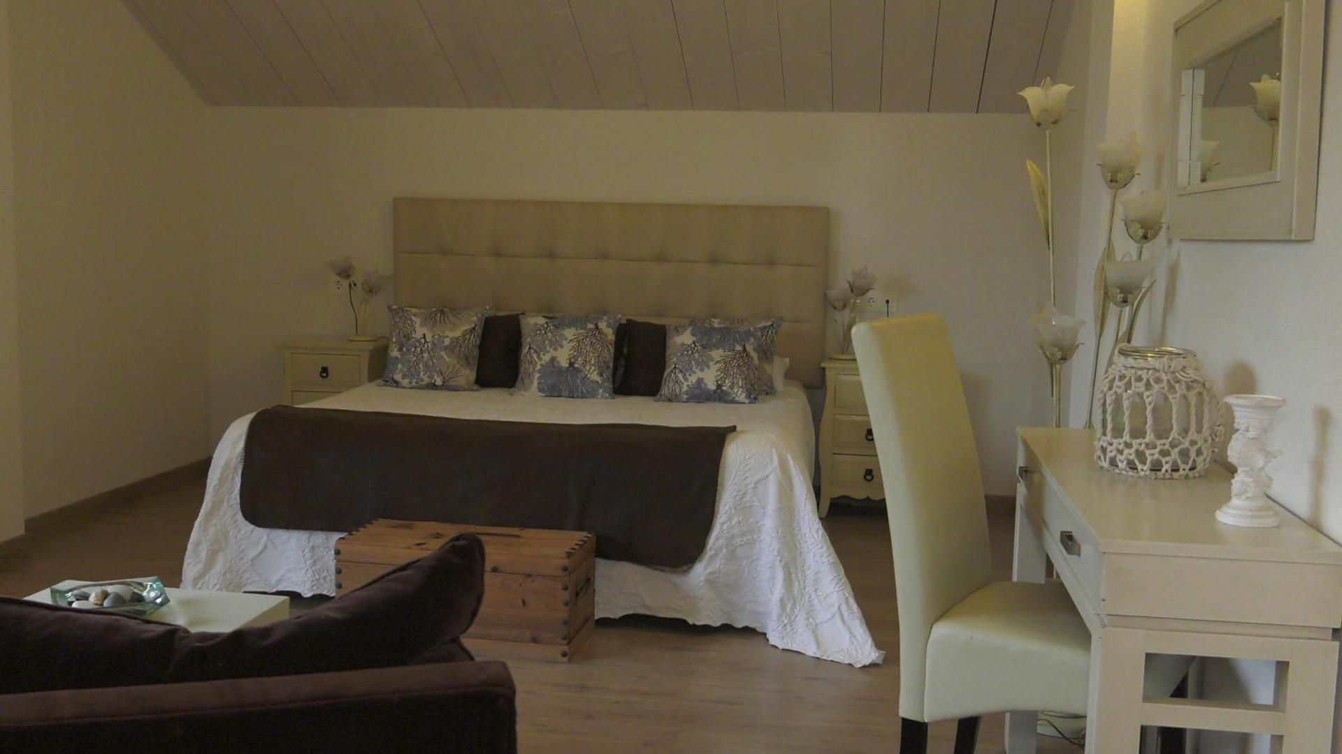 Deluxe Double or Twin Room with Garden View