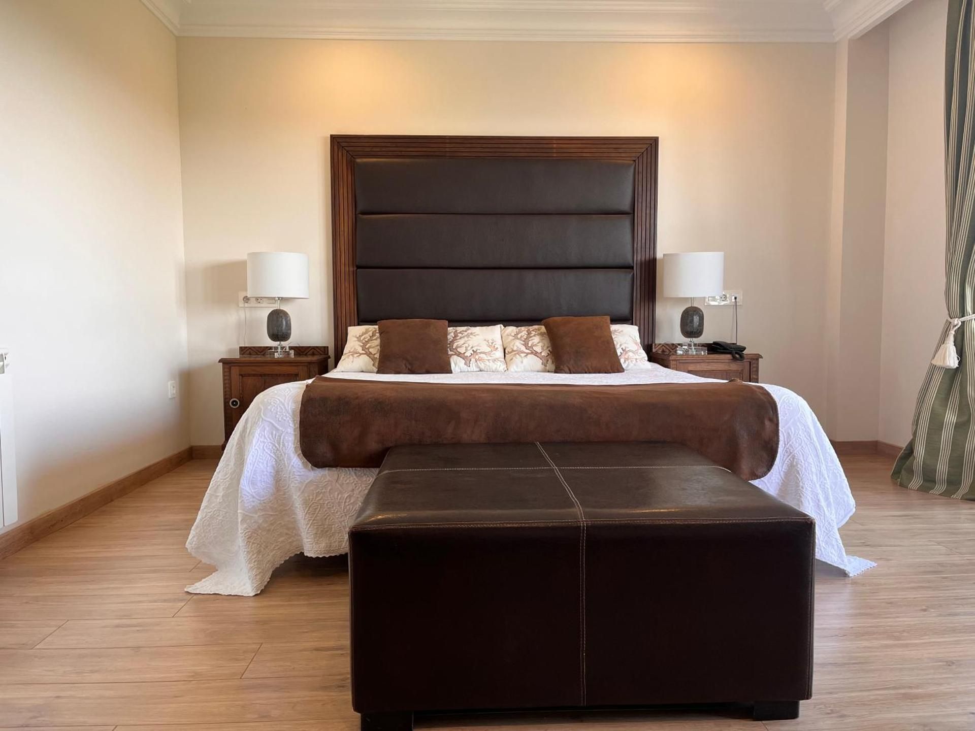 Deluxe Suite with Sea View