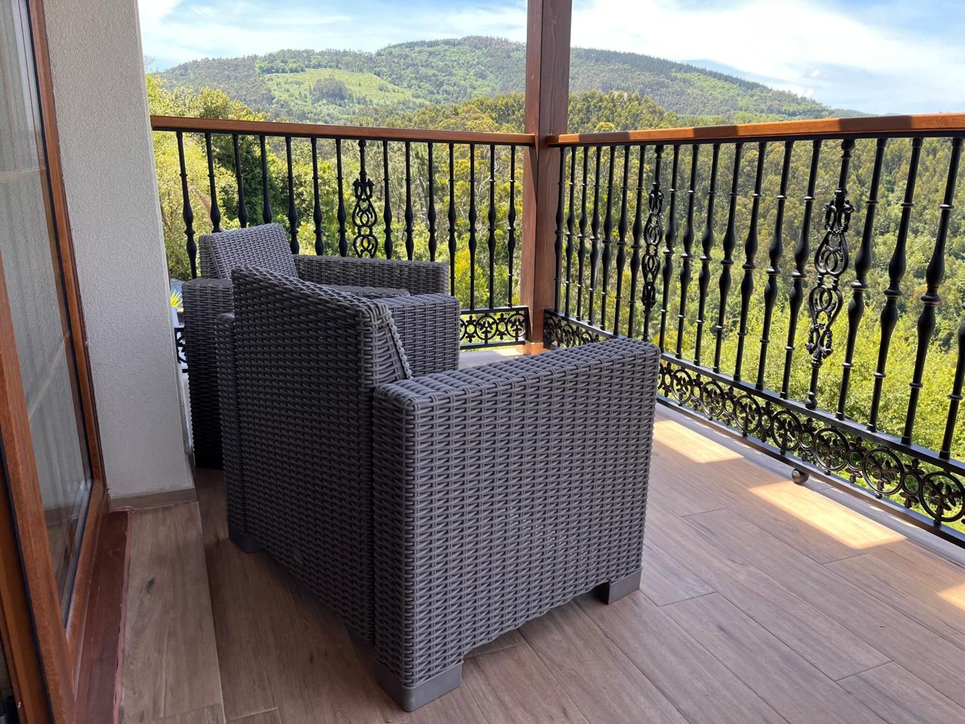 Deluxe Suite with Sea View