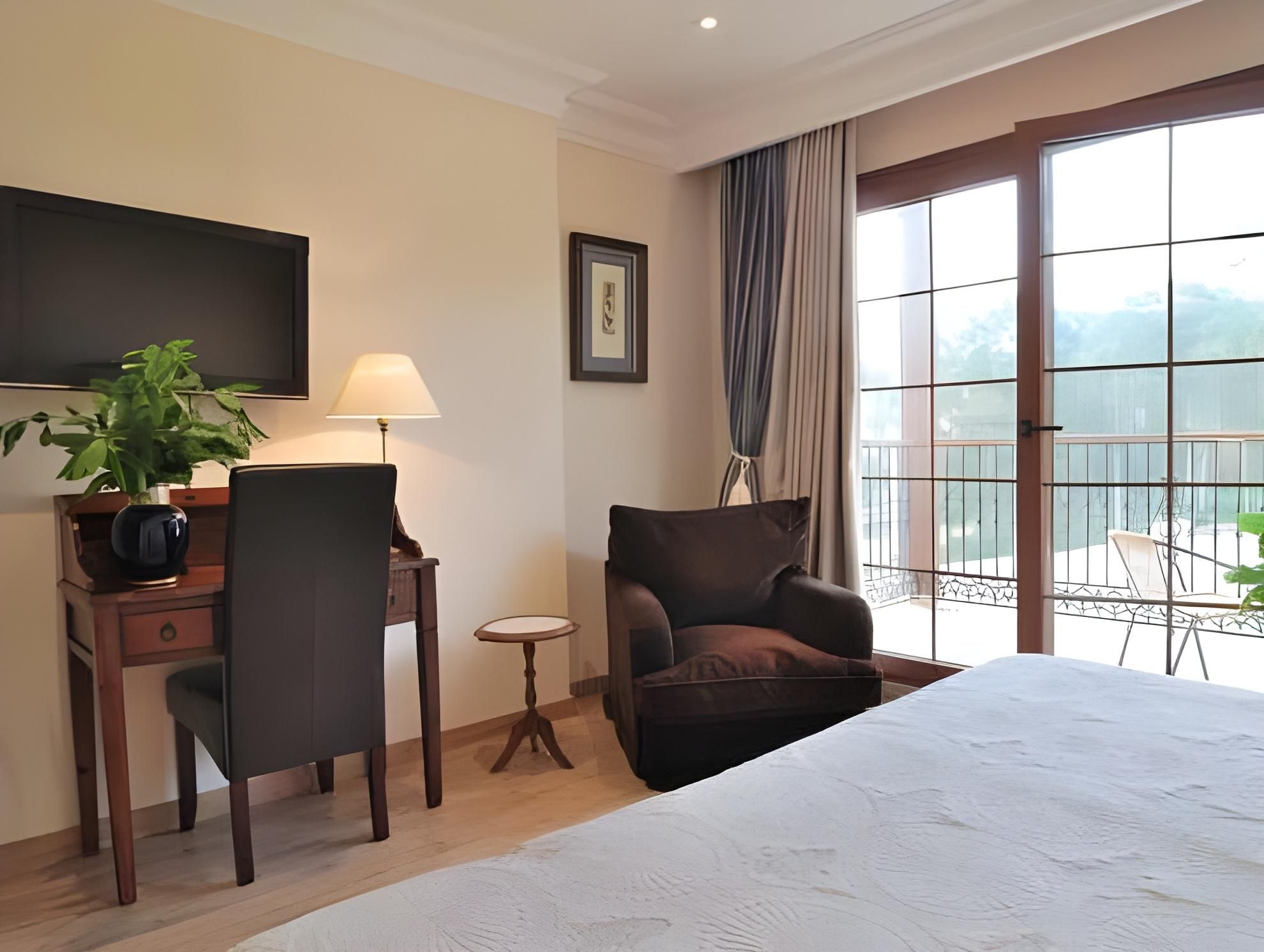 Deluxe Double or Twin Room with Spa Bath