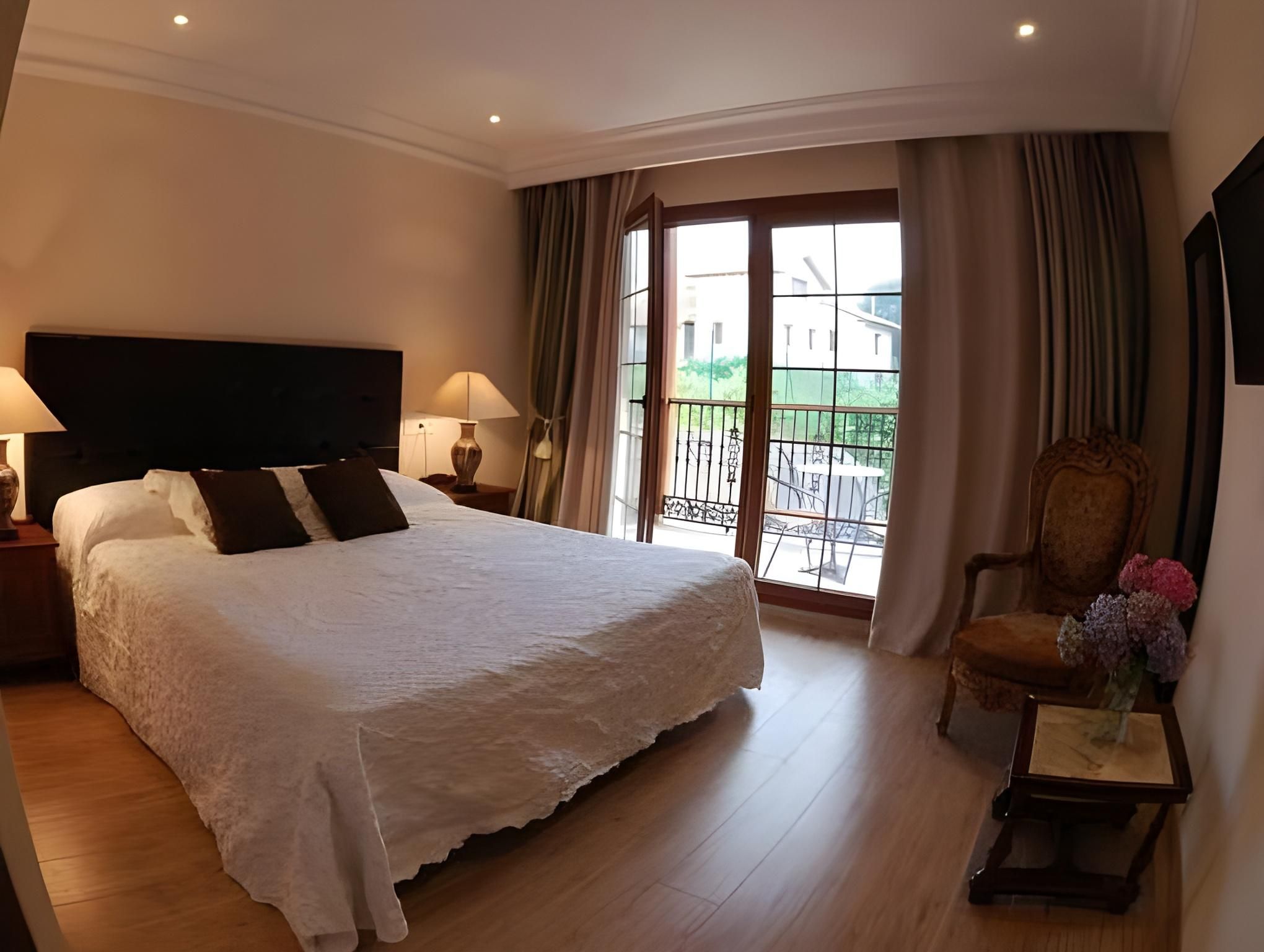 Deluxe Double or Twin Room with Spa Bath
