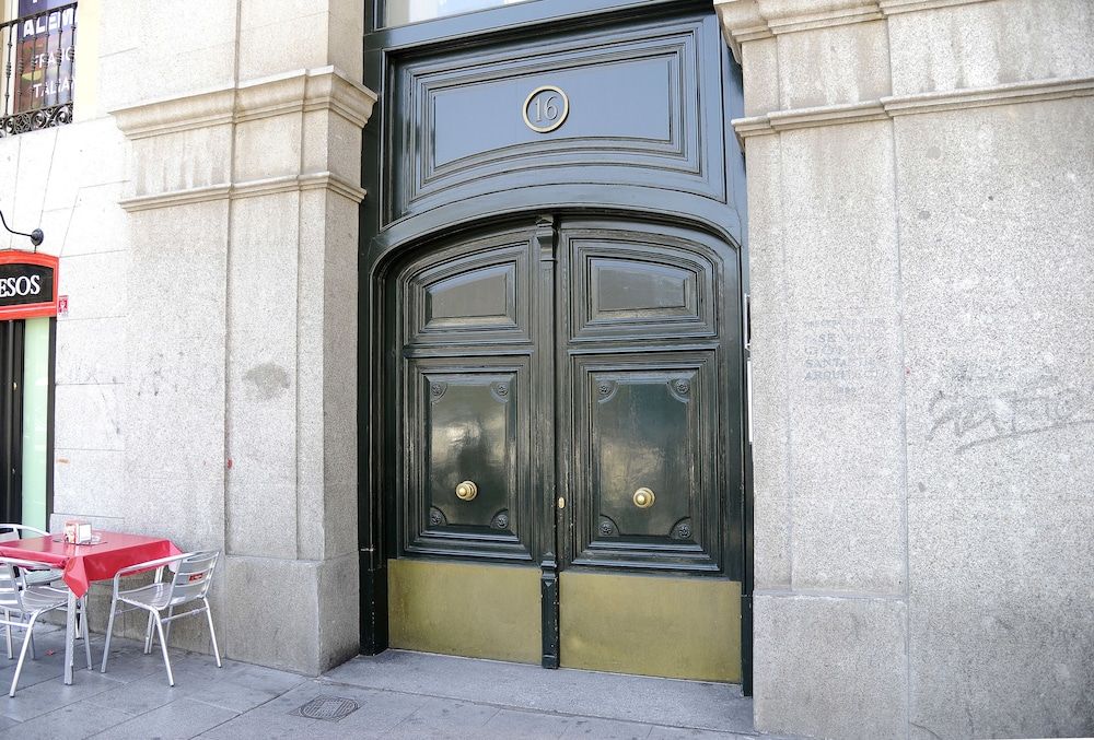 undefined Mola! Suites 6